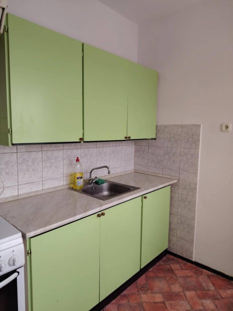 Elad� lak�s Nagykanizs�n Keleti V�rosr�szben