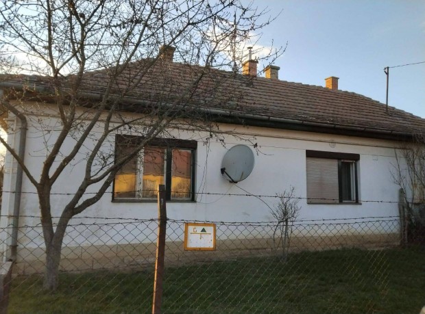 Elad� lak�s R�ts�gon