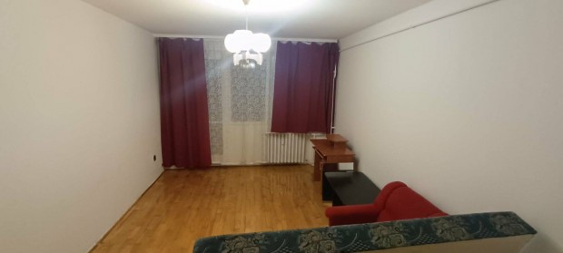 Elad� lak�s Sopronban!