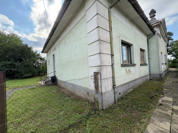 Elad� lak�s Ukkon