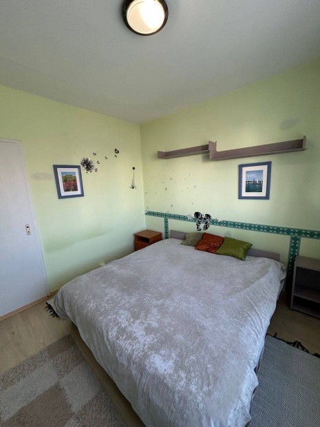 Elad� lak�s Veszpr�mben a Halle utc�ban