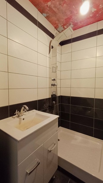 Elad� lak�s, B�tonyterenye Nagyb�tony, Bar�ts�g