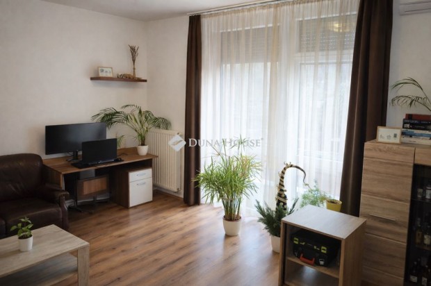 Elad� lak�s, Budapest 13. ker.