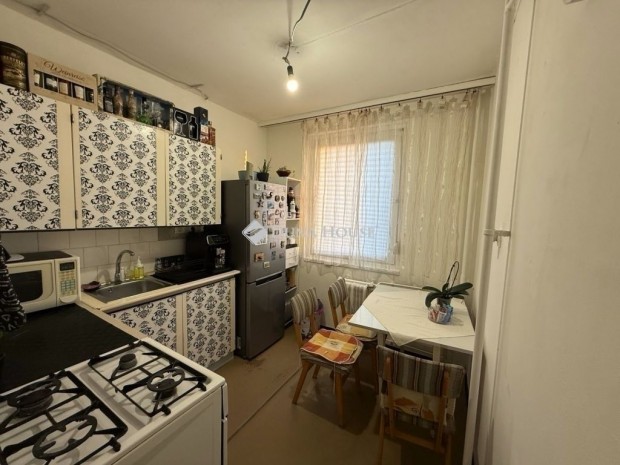 Elad� lak�s, Budapest 15. ker.