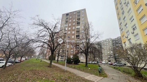 Elad� lak�s, Budapest 15. ker.