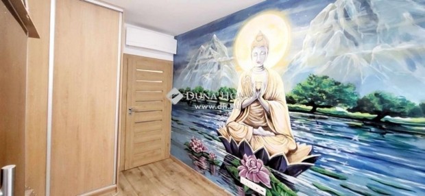 Elad� lak�s, Budapest 15. ker.