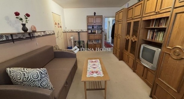 Elad� lak�s, Budapest 15. ker.