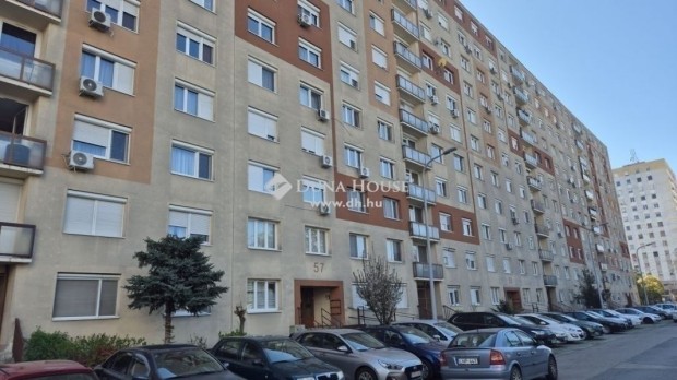 Eladó lakás, Budapest 15. ker.