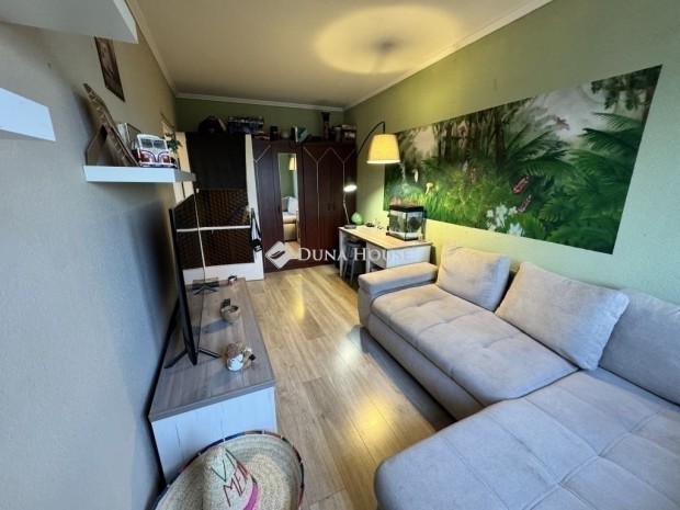 Elad� lak�s, Budapest 15. ker.