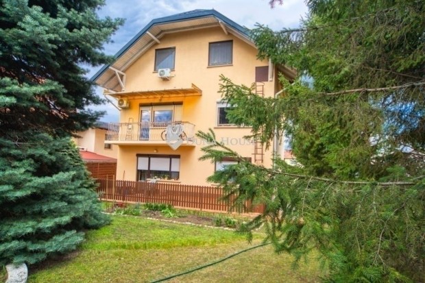 Elad� lak�s, Budapest 17. ker.