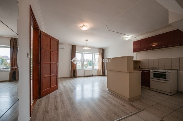 Elad� lak�s, Budapest 18. ker.