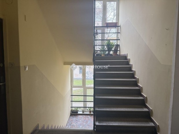 Elad� lak�s, Budapest 18. ker.