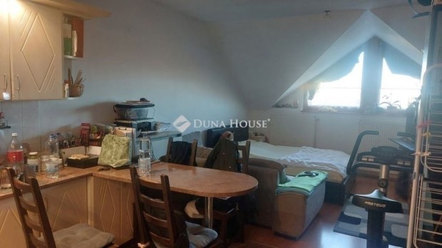 Elad� lak�s, Budapest 18. ker.