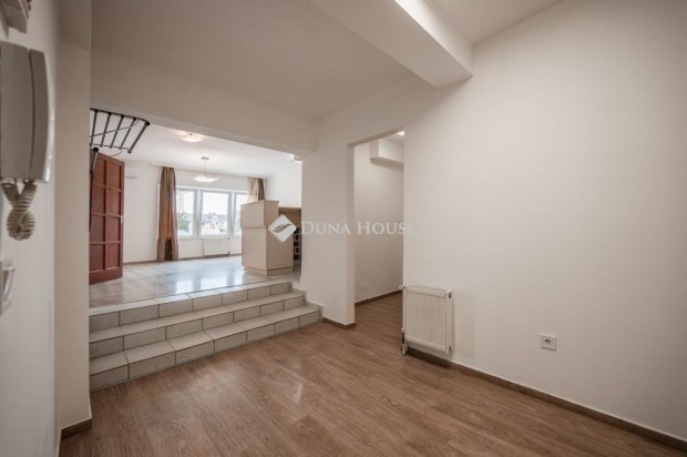 Elad� lak�s, Budapest 18. ker.