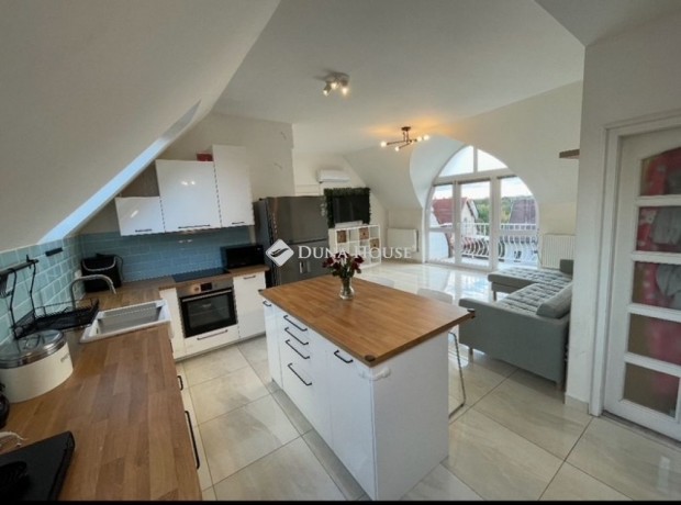 Elad� lak�s, Budapest 18. ker.