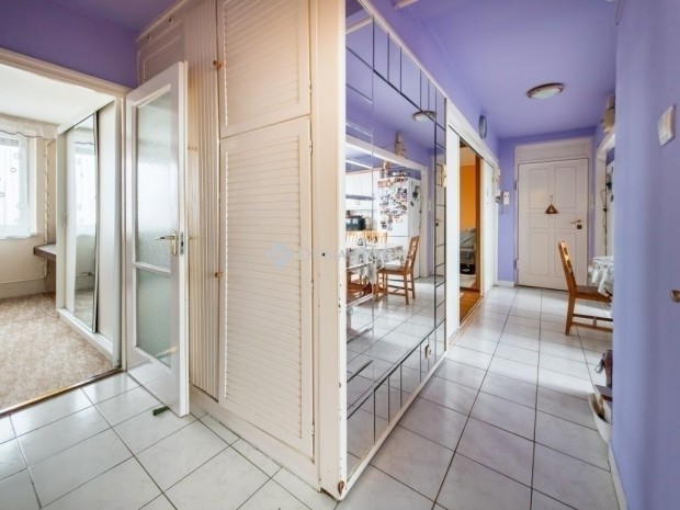 Elad� lak�s, Budapest 18. ker.