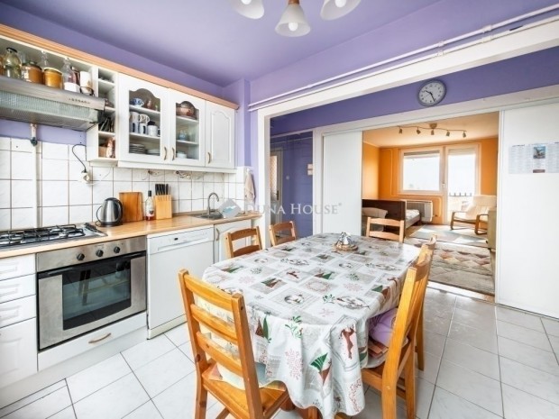 Elad� lak�s, Budapest 18. ker.