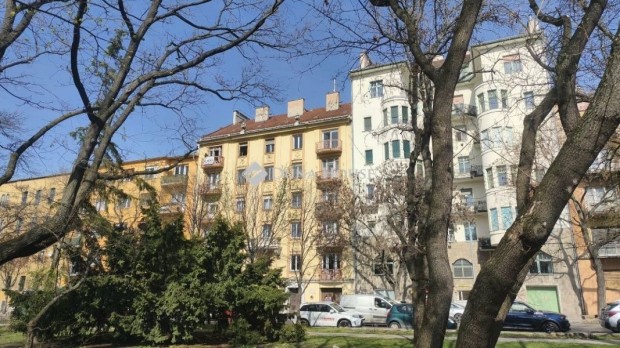 Elad� lak�s, Budapest 1. ker.