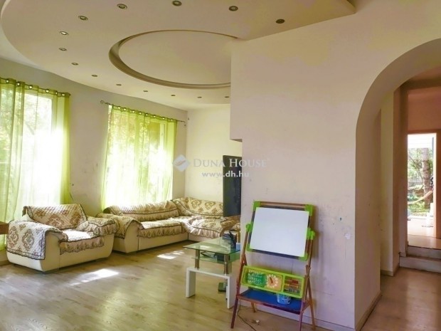 Elad� lak�s, Budapest 2. ker.