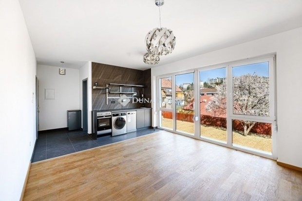 Elad� lak�s, Budapest 2. ker.