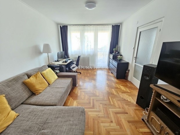 Elad� lak�s, Budapest 3. ker.