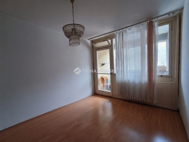 Elad� lak�s, Budapest 3. ker.