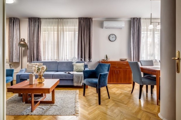 Elad� lak�s, Budapest 3. ker.