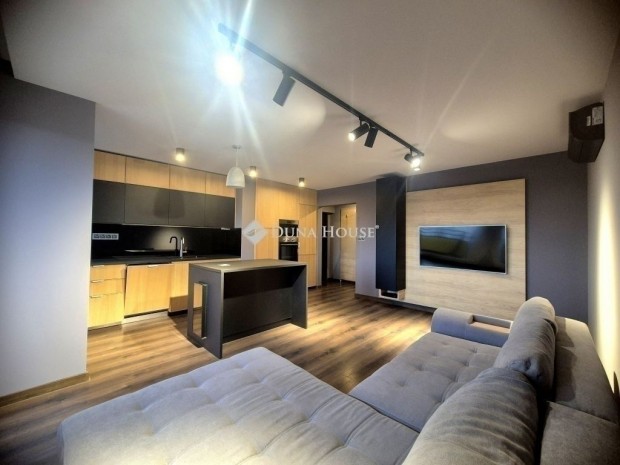 Elad� lak�s, Budapest 3. ker.