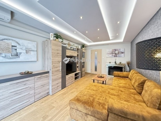 Elad� lak�s, Budapest 3. ker.