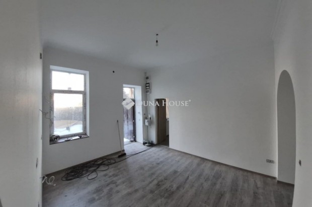 Elad� lak�s, Budapest 4. ker.