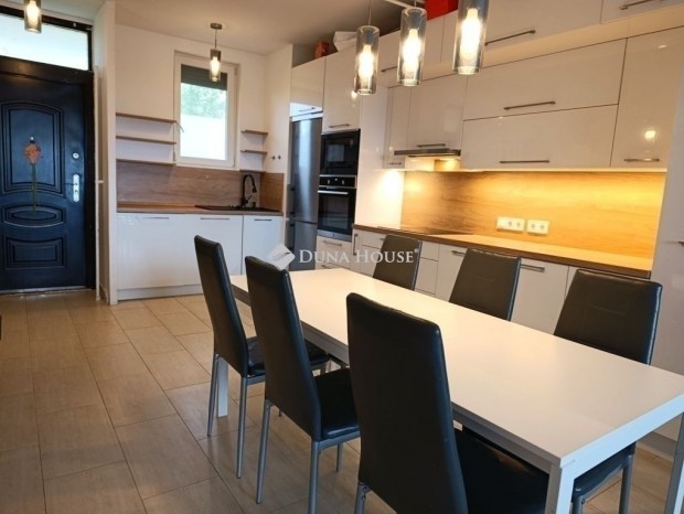 Elad� lak�s, Budapest 4. ker.