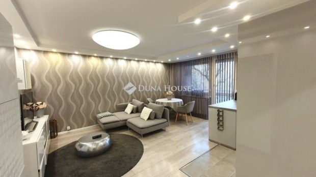 Elad� lak�s, Budapest 4. ker.