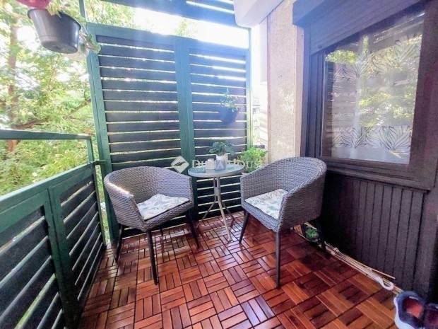 Elad� lak�s, Budapest 4. ker.