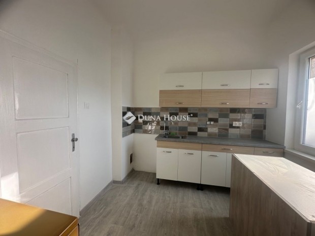 Elad� lak�s, Budapest 4. ker.