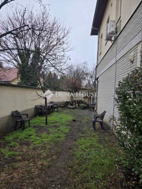 Elad� lak�s, Budapest 4. ker.