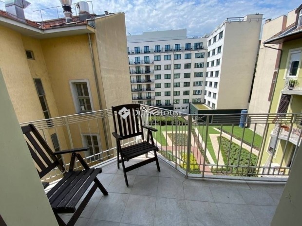 Elad� lak�s, Budapest 6. ker.