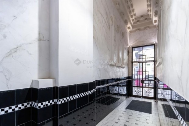 Elad� lak�s, Budapest 6. ker.