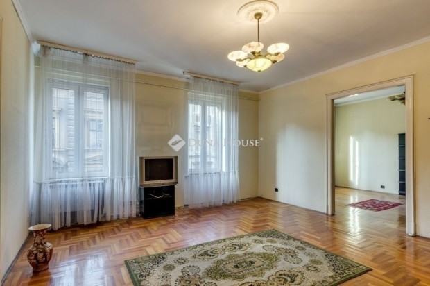 Elad� lak�s, Budapest 7. ker.