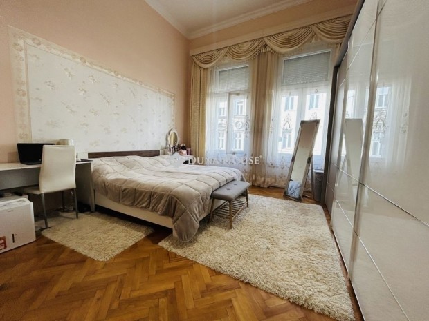 Elad� lak�s, Budapest 7. ker.