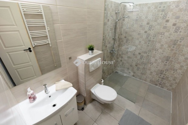 Elad� lak�s, Budapest 7. ker.