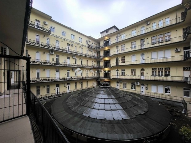 Elad� lak�s, Budapest 7. ker.