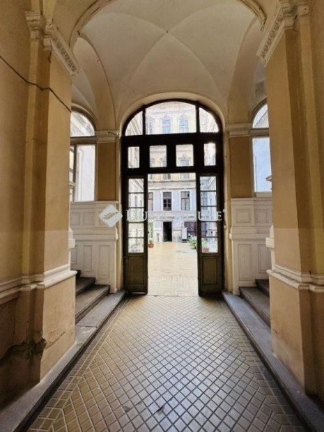 Elad� lak�s, Budapest 7. ker.