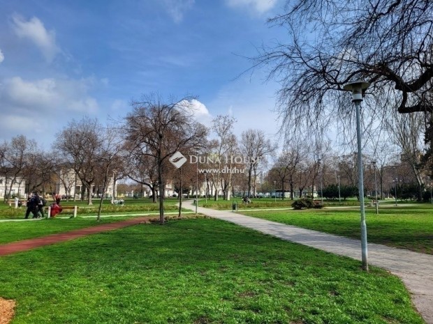 Elad� lak�s, Budapest 7. ker.