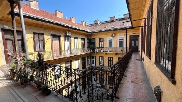 Elad� lak�s, Budapest 7. ker.