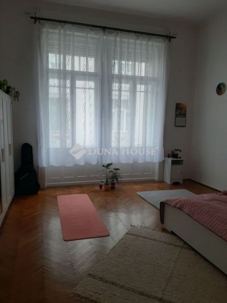 Elad� lak�s, Budapest 8. ker.