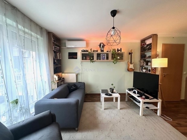 Elad� lak�s, Budapest 8. ker.