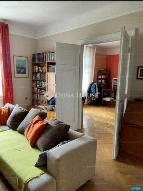 Elad� lak�s, Budapest 8. ker.