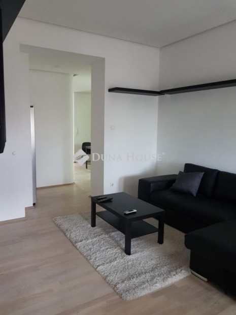 Elad� lak�s, Budapest 8. ker.