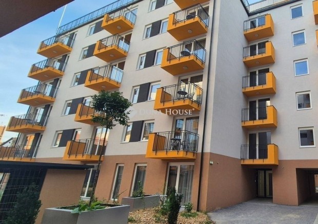 Elad� lak�s, Budapest 8. ker.