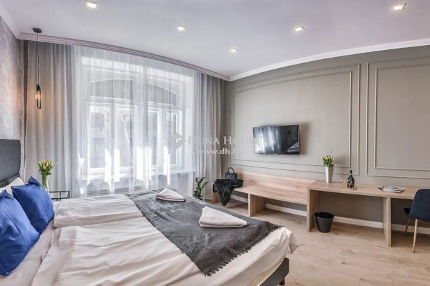 Elad� lak�s, Budapest 9. ker.